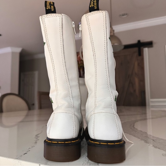 Dr Martens Vonda Floral Lace Up Boots - Picture 5 of 16